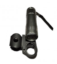 Código:952296 Farol c/pilha 9 leds prata